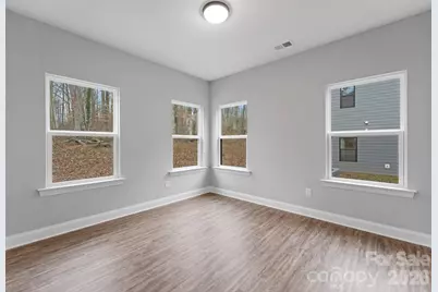 8821 Dogwood Drive, Charlotte, NC 28215 - Photo 14