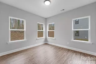 8821 Dogwood Dr, Charlotte, NC 28215 - Photo 14