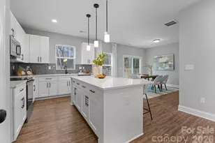 8821 Dogwood Dr, Charlotte, NC 28215 - Photo 4