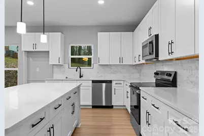 8823 Dogwood Drive, Charlotte, NC 28215 - Photo 6