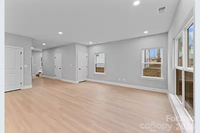 8823 Dogwood Drive, Charlotte, NC 28215 - Photo 12