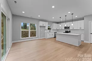 8823 Dogwood Dr, Charlotte, NC 28215 - Photo 10