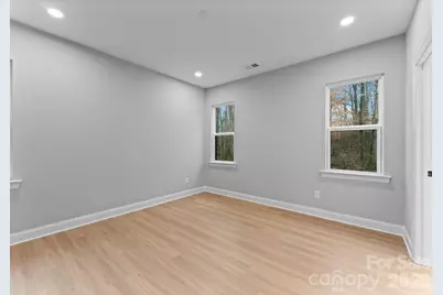 8823 Dogwood Drive, Charlotte, NC 28215 - Photo 16