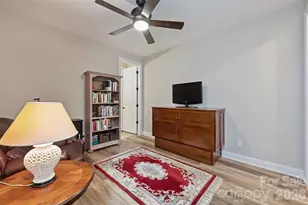 9610 Cresswind Blvd, Charlotte, NC 28215 - Photo 32