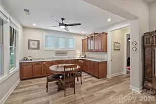 9610 Cresswind Blvd, Charlotte, NC 28215 - Photo 20