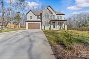 8804 Casa Lake Dr, Charlotte, NC 28215 - Photo 2