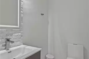 8804 Casa Lake Dr, Charlotte, NC 28215 - Photo 40