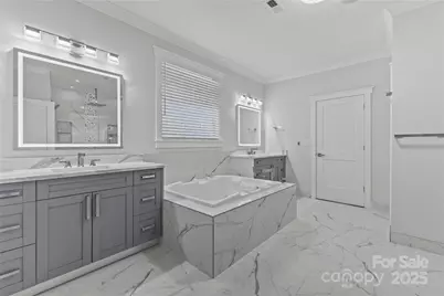 8804 Casa Lake Drive, Charlotte, NC 28215 - Photo 28