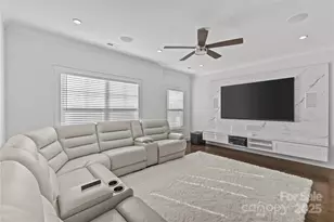 8804 Casa Lake Dr, Charlotte, NC 28215 - Photo 32