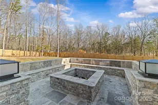 8804 Casa Lake Dr, Charlotte, NC 28215 - Photo 10