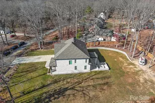 8804 Casa Lake Dr, Charlotte, NC 28215 - Photo 44