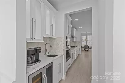 8804 Casa Lake Drive, Charlotte, NC 28215 - Photo 14