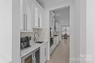 8804 Casa Lake Dr, Charlotte, NC 28215 - Photo 14