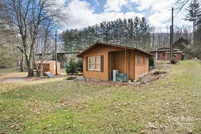 20826 Great Smoky Mountain Expressway, Waynesville, NC 28786 - Photo 14