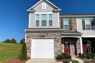 905 Wicawa Rd, Fort Mill, SC 29708 - Photo 2