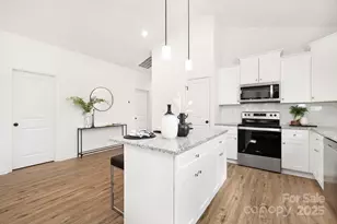 516 Queens Ct, Gastonia, NC 28052 - Photo 4