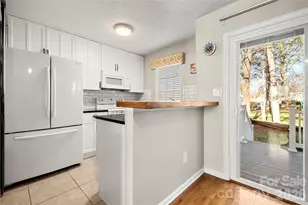 8240 Circle Tree Ln, Charlotte, NC 28277 - Photo 10