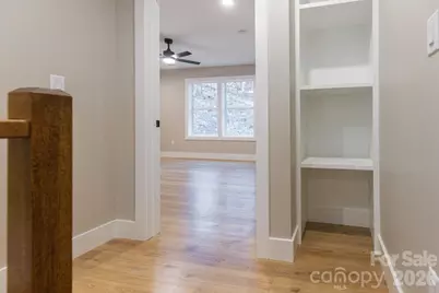 328 Bowditch Street #2B, Burnsville, NC 28714 - Photo 8