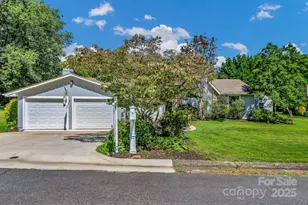 5 Fairway Dr, Arden, NC 28704 - Photo 2