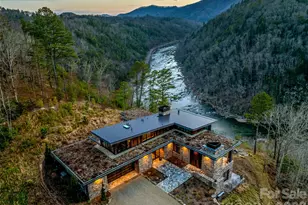 112 Moon Shadow Ln, Marshall, NC 28753 - Photo 2