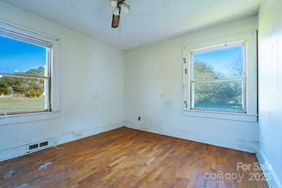 1922 Old Conover Startown Road, Newton, NC 28658 - Photo 10