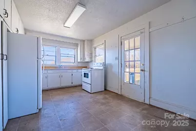 1922 Old Conover Startown Road, Newton, NC 28658 - Photo 32