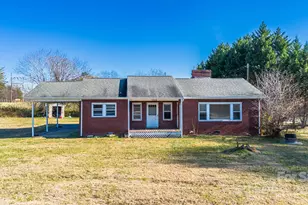 1922 Old Conover-Startown Rd, Newton, NC 28658 - Photo 1