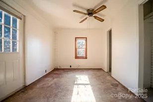 1922 Old Conover-Startown Rd, Newton, NC 28658 - Photo 12