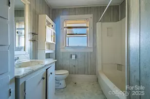 1922 Old Conover-Startown Rd, Newton, NC 28658 - Photo 14