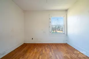 1922 Old Conover-Startown Rd, Newton, NC 28658 - Photo 6