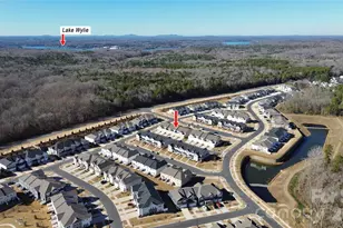 15333 Braid Mdw Dr, Charlotte, NC 28278 - Photo 2