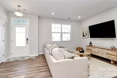 15333 Braid Meadow Drive, Charlotte, NC 28278 - Photo 2