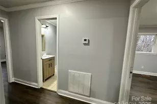 1011 Hull St, Statesville, NC 28677 - Photo 12