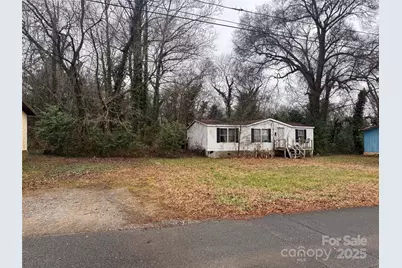 411 N Lee Street, Mount Holly, NC 28120 - Photo 2