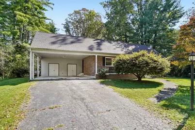 710 Heatherwood Drive, Hendersonville, NC 28792 - Photo 14