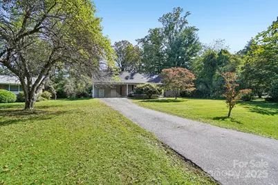 710 Heatherwood Drive, Hendersonville, NC 28792 - Photo 10