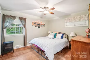 710 Heatherwood Dr, Hendersonville, NC 28792 - Photo 28