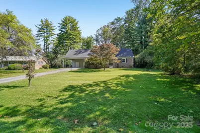 710 Heatherwood Drive, Hendersonville, NC 28792 - Photo 2