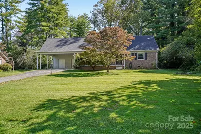 710 Heatherwood Drive, Hendersonville, NC 28792 - Photo 12