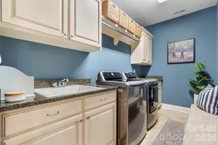 402 Golfview Ct SE, Lenoir, NC 28645 - Photo 22