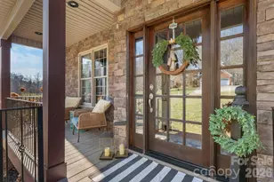 402 Golfview Ct SE, Lenoir, NC 28645 - Photo 2