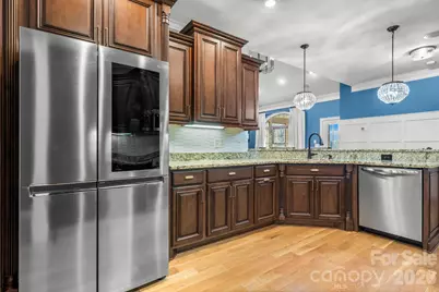 402 Golfview Court SE, Lenoir, NC 28645 - Photo 8