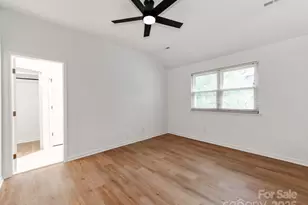 9026 Louvaine Dr, Charlotte, NC 28227 - Photo 14