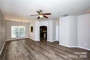 4707 Craigmoss Ln, Charlotte, NC 28278 - Photo 6