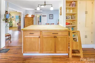 9 Mountain View Rd, Asheville, NC 28806 - Photo 16