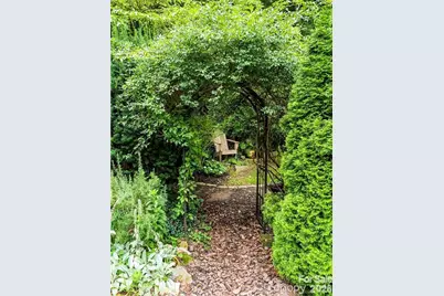 185 Macon Avenue #10B, Asheville, NC 28804 - Photo 32