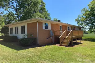 1697 Morningside Dr, Newton, NC 28658 - Photo 4