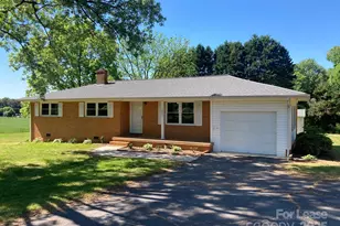 1697 Morningside Dr, Newton, NC 28658 - Photo 1