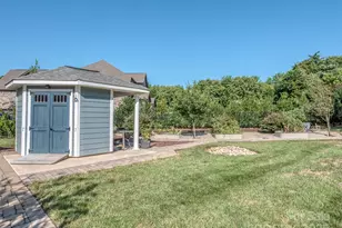 1011 Golden Bell Dr, Marvin, NC 28173 - Photo 6