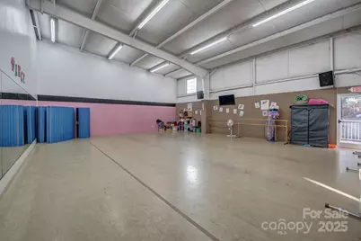 301 S Battleground Avenue, Kings Mountain, NC 28086 - Photo 8